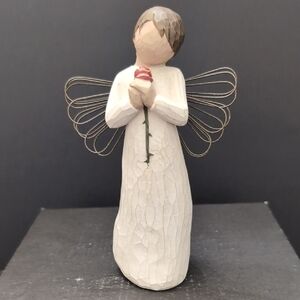 Willow Tree 2002, Loving Angel Figurine.